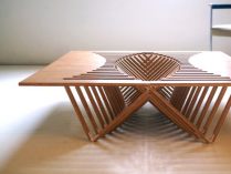 Mesa original com estilo Rising Table